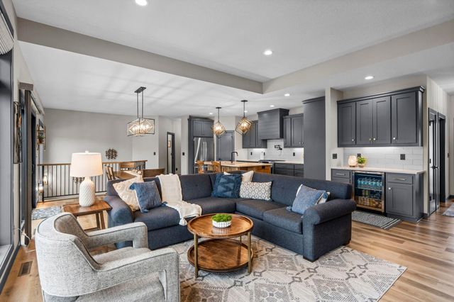 603 Eastland Avenue SE, New Prague, MN 56071