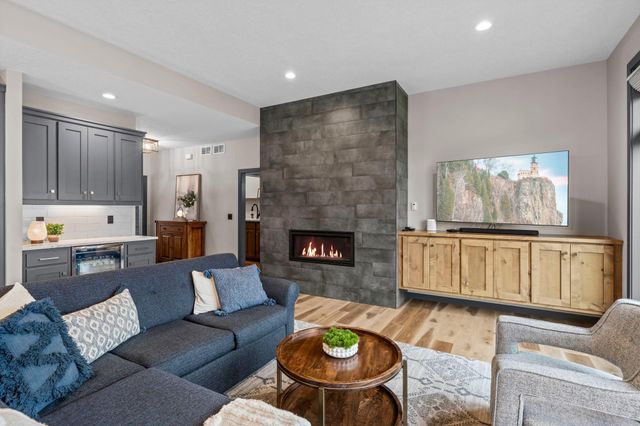 603 Eastland Avenue SE, New Prague, MN 56071