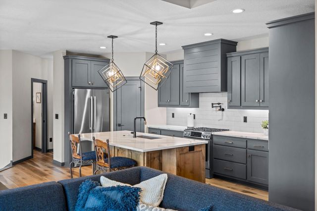 603 Eastland Avenue SE, New Prague, MN 56071