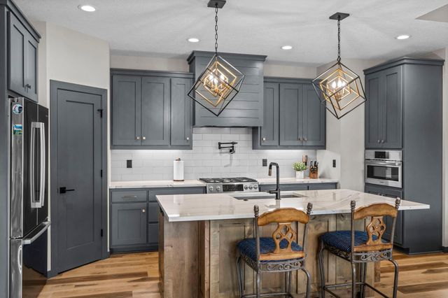 603 Eastland Avenue SE, New Prague, MN 56071