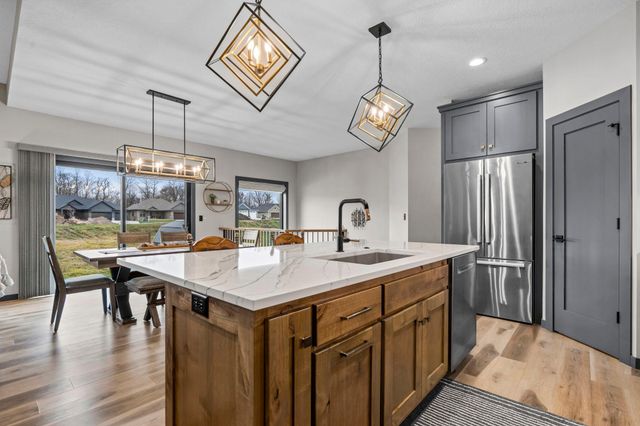 603 Eastland Avenue SE, New Prague, MN 56071