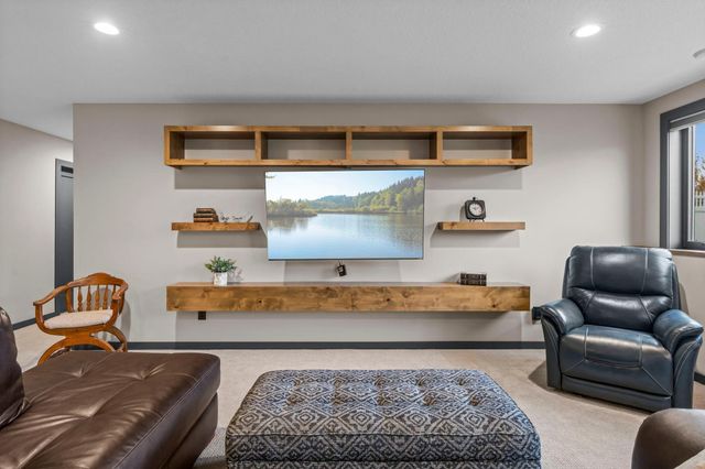 603 Eastland Avenue SE, New Prague, MN 56071