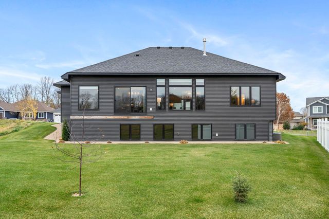 603 Eastland Avenue SE, New Prague, MN 56071