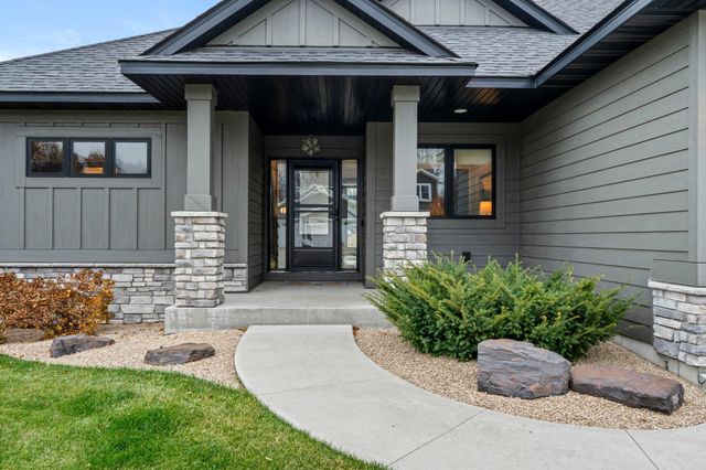 603 Eastland Avenue SE, New Prague, MN 56071