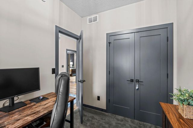 603 Eastland Avenue SE, New Prague, MN 56071