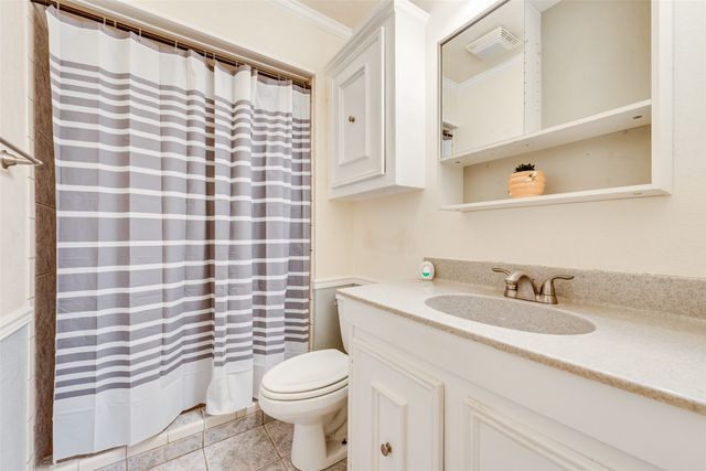 5108 Shannon Drive, The Colony, TX 75056