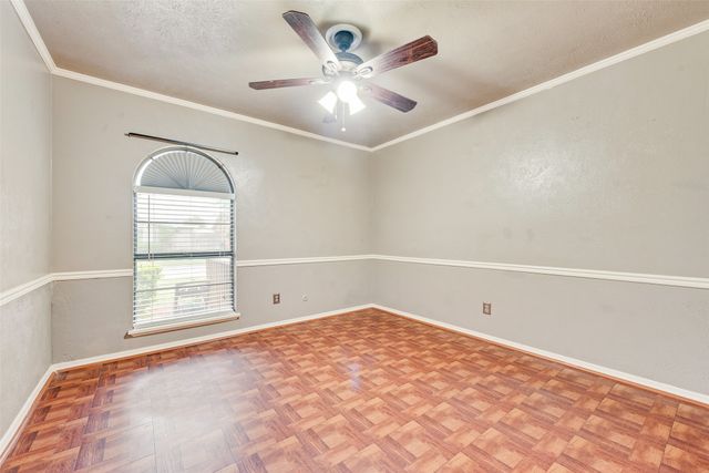 5108 Shannon Drive, The Colony, TX 75056