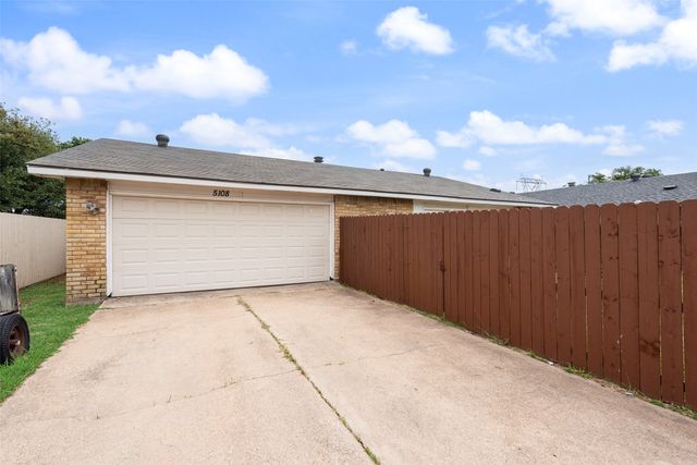 5108 Shannon Drive, The Colony, TX 75056
