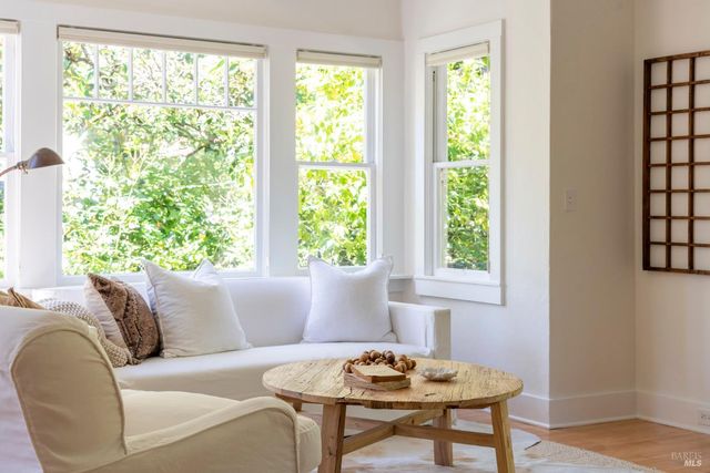 132 Meernaa Ave, Fairfax, CA 94930