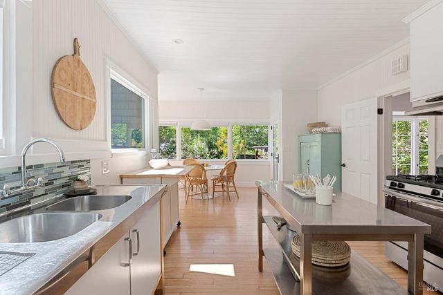 132 Meernaa Ave, Fairfax, CA 94930