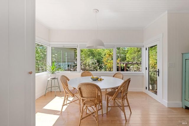 132 Meernaa Ave, Fairfax, CA 94930