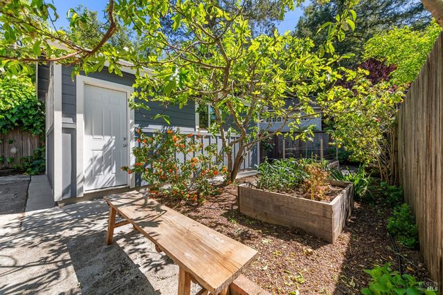 132 Meernaa Ave, Fairfax, CA 94930