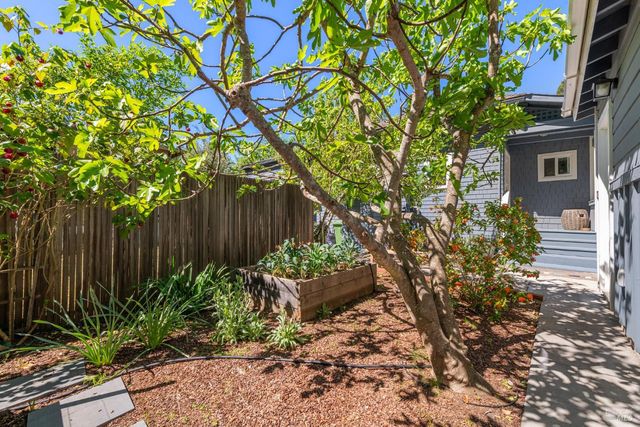 132 Meernaa Ave, Fairfax, CA 94930