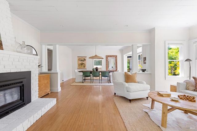 132 Meernaa Ave, Fairfax, CA 94930