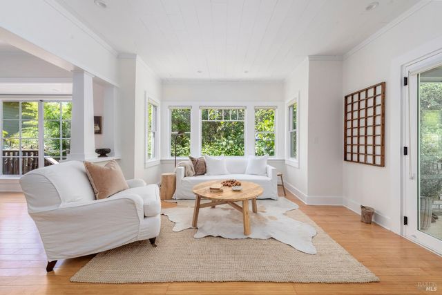 132 Meernaa Ave, Fairfax, CA 94930