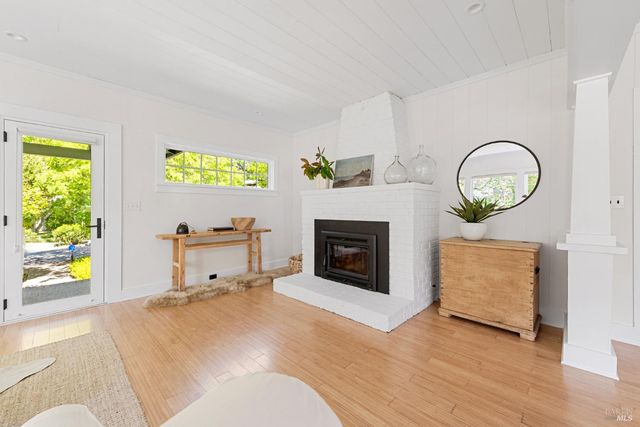 132 Meernaa Ave, Fairfax, CA 94930