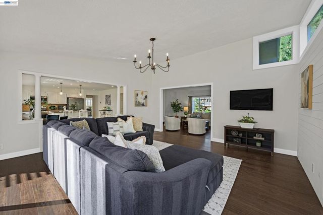 2264 Stonebridge Rd, Livermore, CA 94550