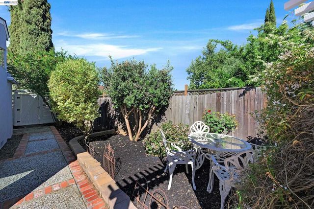 2264 Stonebridge Rd, Livermore, CA 94550