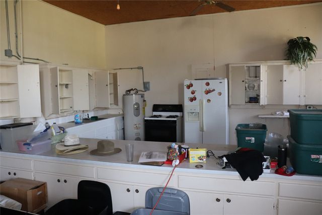 6005 FM 8, Desdemona, TX 76445