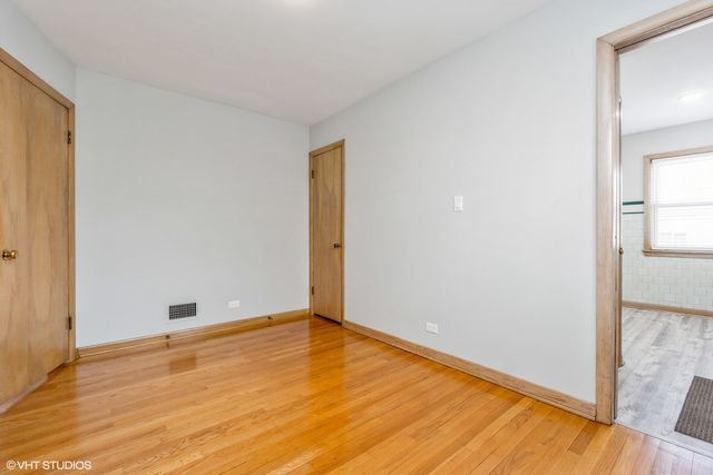 7458 W Touhy Avenue, Chicago, IL 60631