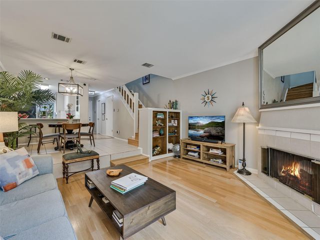 1804 Capital PKWY 18, Austin, TX 78746