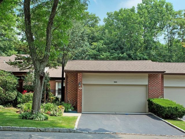 160 Dove Hill Drive, Manhasset, NY 11030