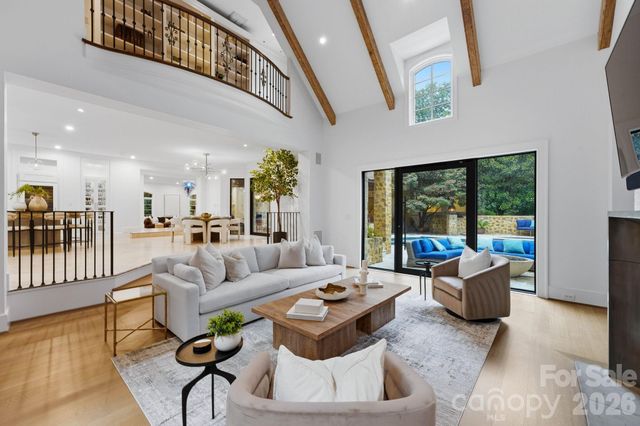 4231 Fox Brook Lane, Charlotte, NC 28211