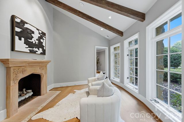4231 Fox Brook Lane, Charlotte, NC 28211