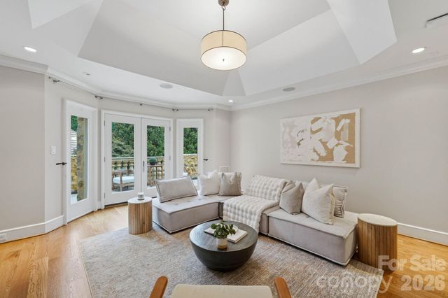 4231 Fox Brook Lane, Charlotte, NC 28211