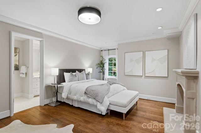 4231 Fox Brook Lane, Charlotte, NC 28211