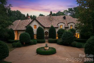 4231 Fox Brook Lane, Charlotte, NC 28211