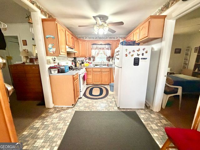 5750 Brenda Drive SW, Mableton, GA 30126