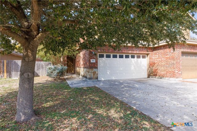 1011 BROWN ROCK Drive, New Braunfels, TX 78130