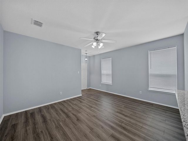 907 Jamie Drive, Grand Prairie, TX 75052