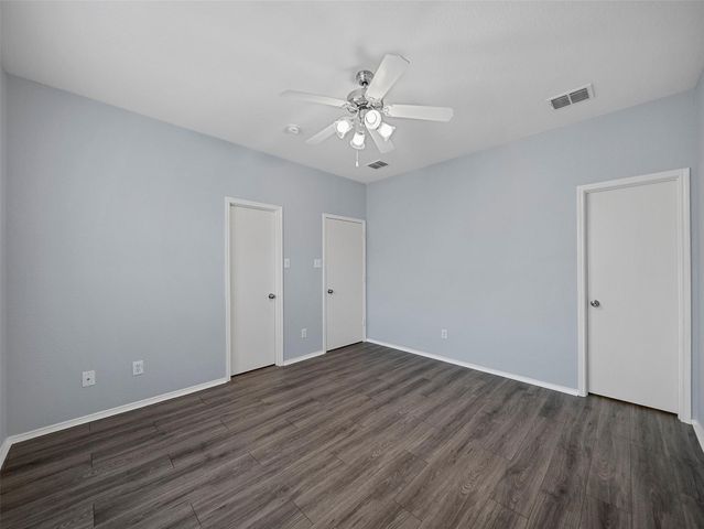 907 Jamie Drive, Grand Prairie, TX 75052