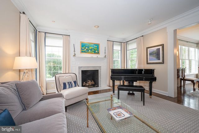 16 HARRISON DR, Newtown Square, PA 19073