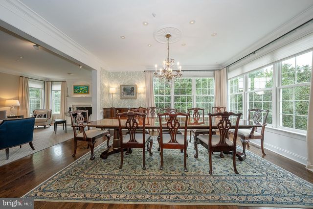 16 HARRISON DR, Newtown Square, PA 19073