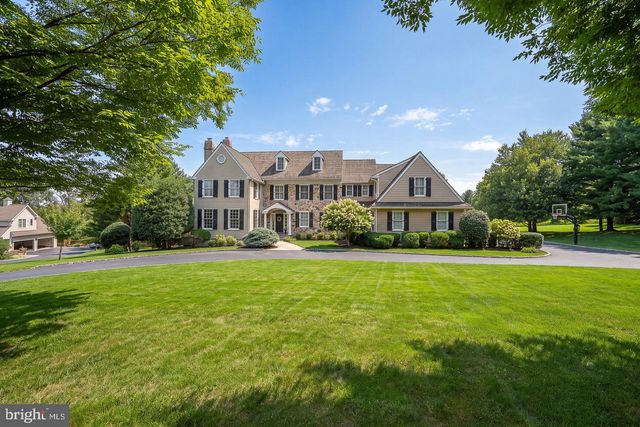 16 HARRISON DR, Newtown Square, PA 19073