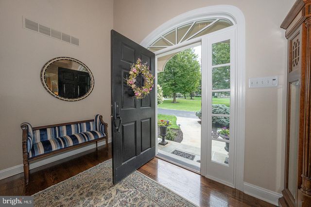 16 HARRISON DR, Newtown Square, PA 19073