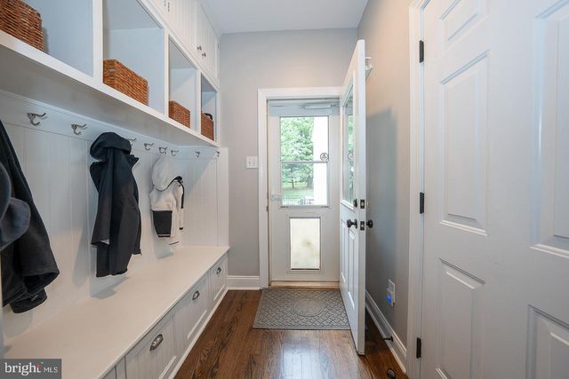 16 HARRISON DR, Newtown Square, PA 19073