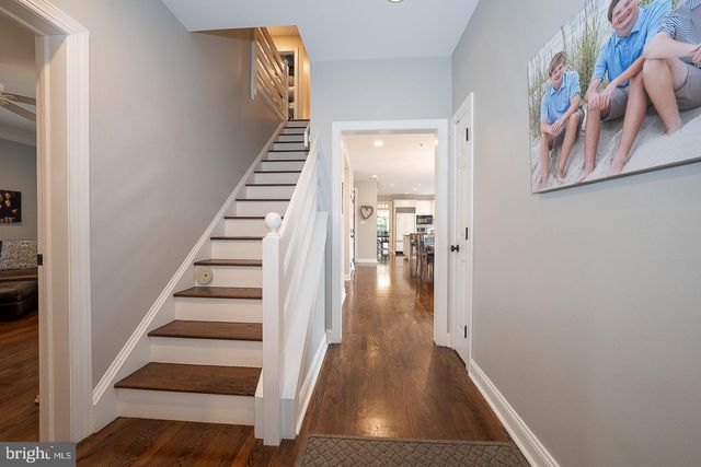 16 HARRISON DR, Newtown Square, PA 19073
