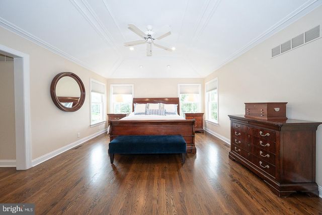 16 HARRISON DR, Newtown Square, PA 19073