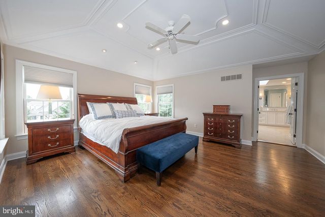 16 HARRISON DR, Newtown Square, PA 19073