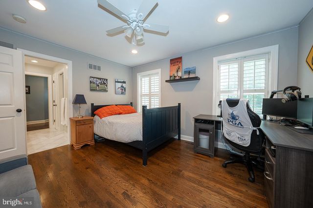 16 HARRISON DR, Newtown Square, PA 19073