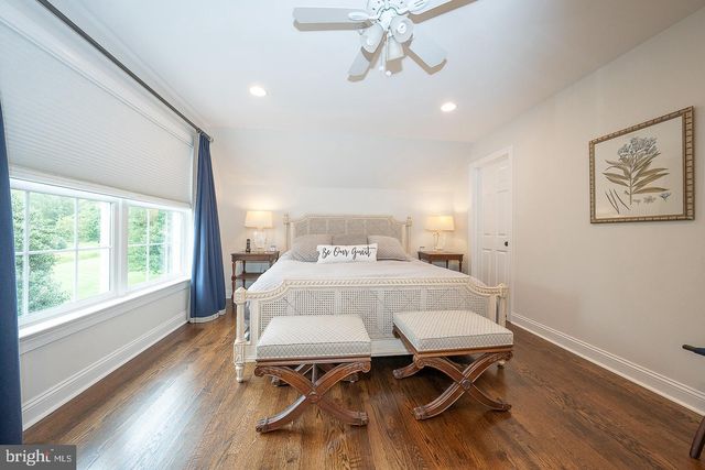 16 HARRISON DR, Newtown Square, PA 19073