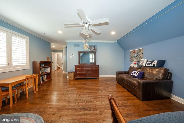 16 HARRISON DR, Newtown Square, PA 19073