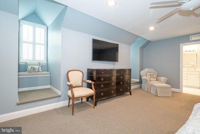16 HARRISON DR, Newtown Square, PA 19073
