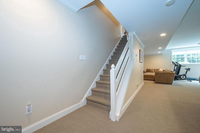 16 HARRISON DR, Newtown Square, PA 19073