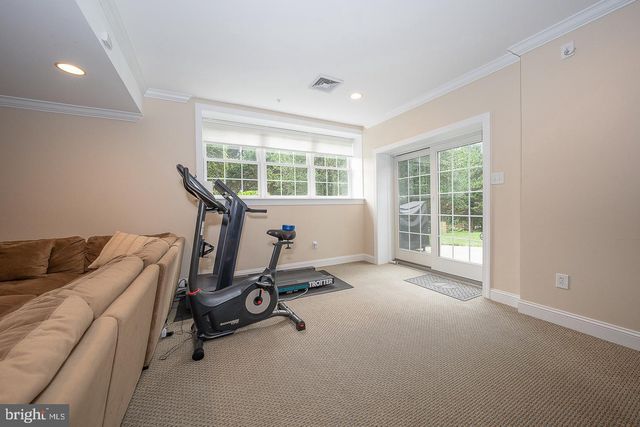 16 HARRISON DR, Newtown Square, PA 19073