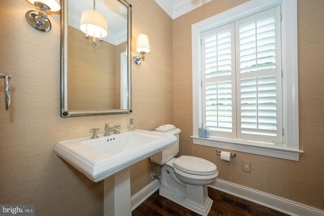 16 HARRISON DR, Newtown Square, PA 19073
